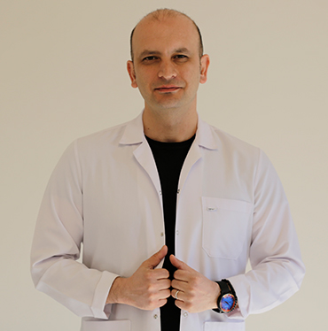 Dr. Adnan Kılınç and Dental Implants The Rebirth of Healthy Smiles